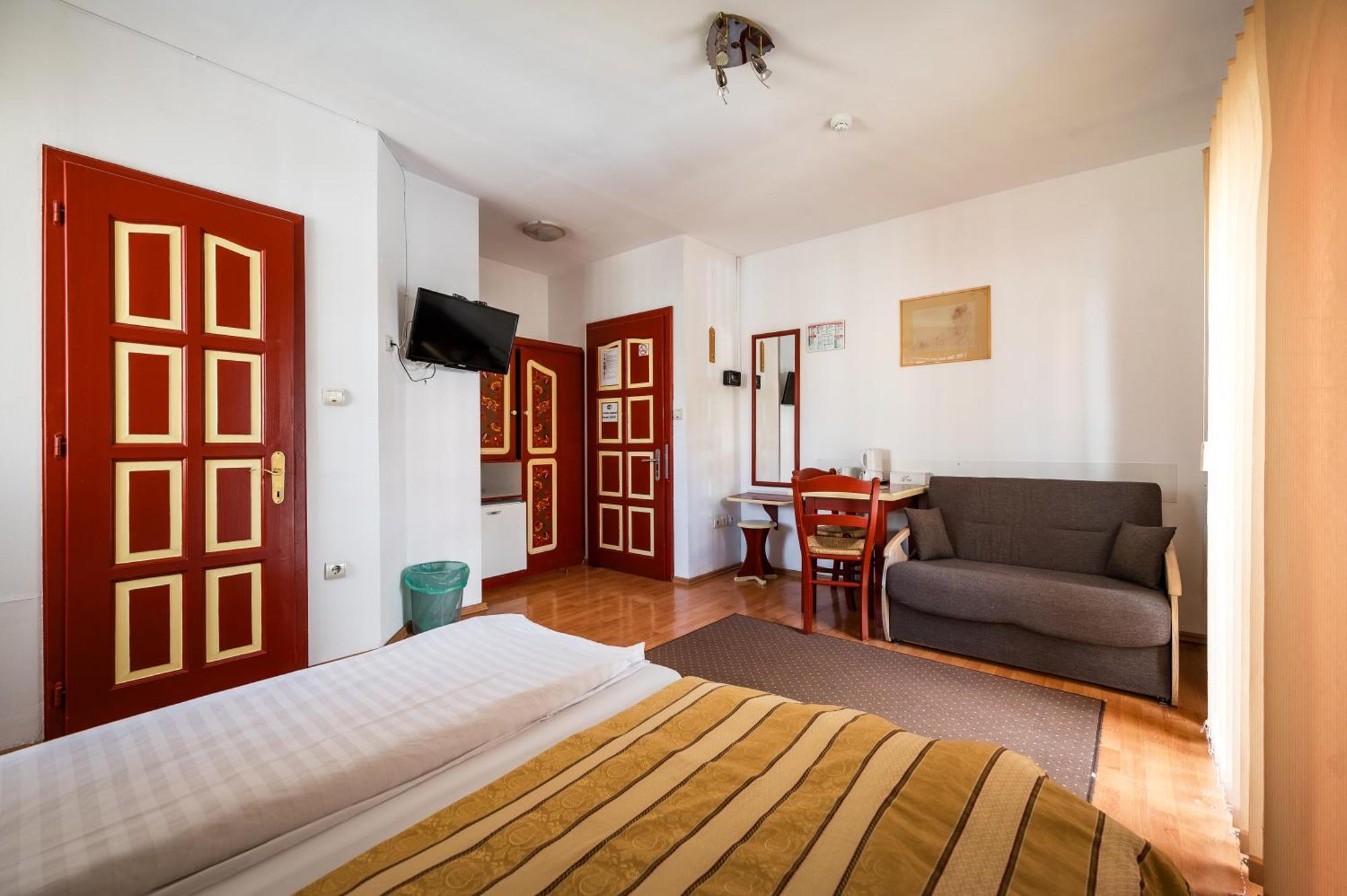 Hotel Sugas Sfântu-Gheorghe Εξωτερικό φωτογραφία