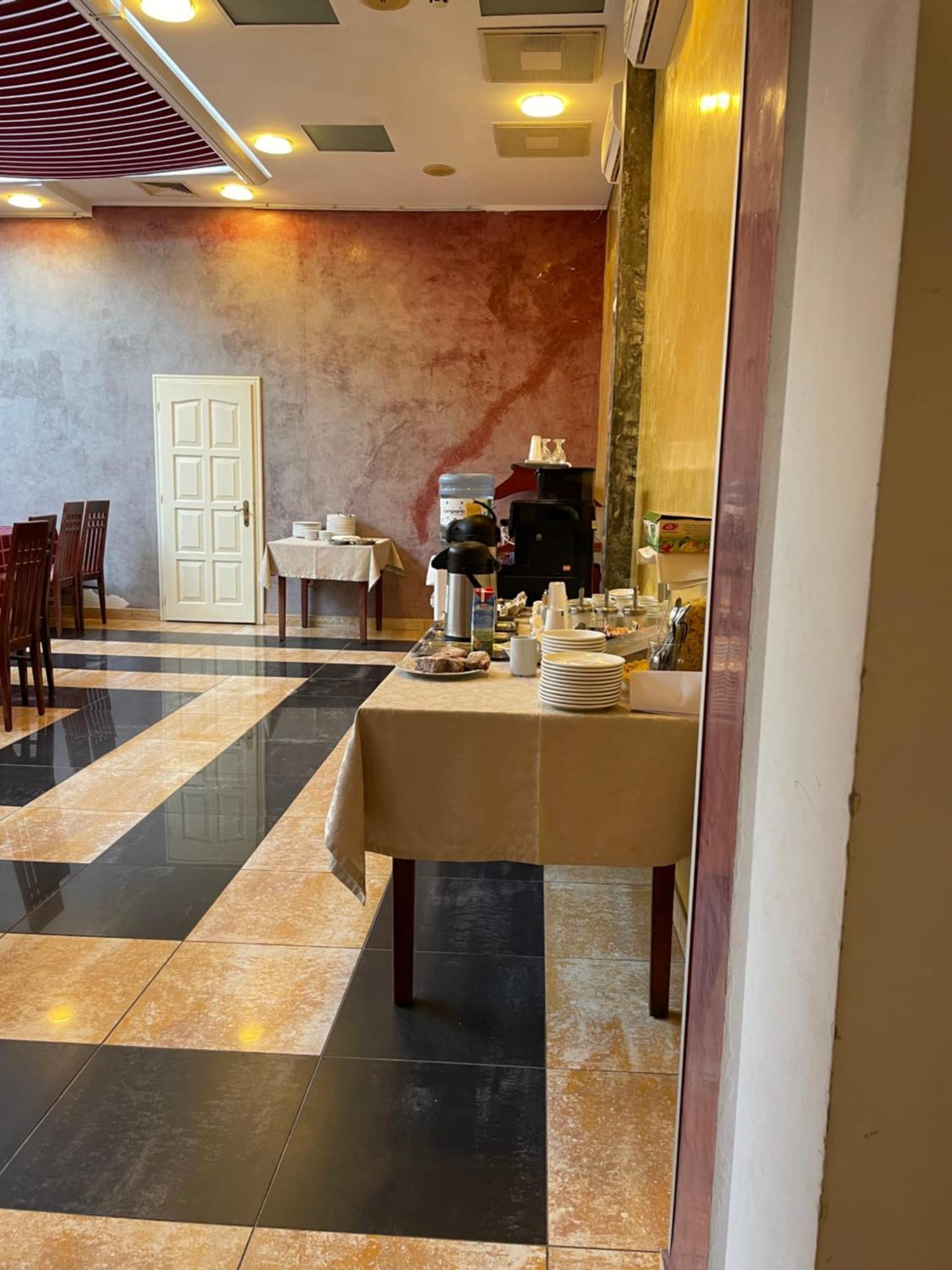Hotel Sugas Sfântu-Gheorghe Εξωτερικό φωτογραφία